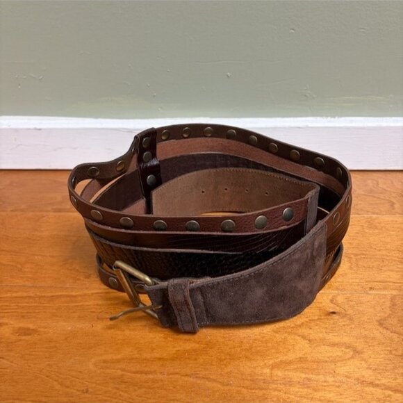 DKNY Donna Karan New York Genuine Leather Belt Made in Italy Size M Studded Boho